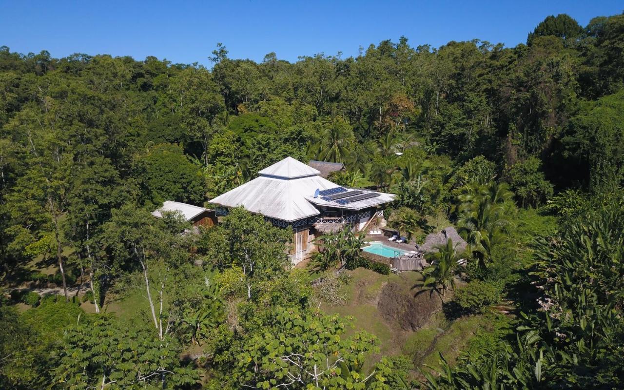 Finca Vela Lodge Bocas del Toro Exterior photo